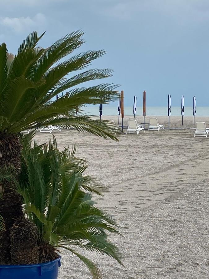 Vega Beach Apartment Mamaia Exterior foto